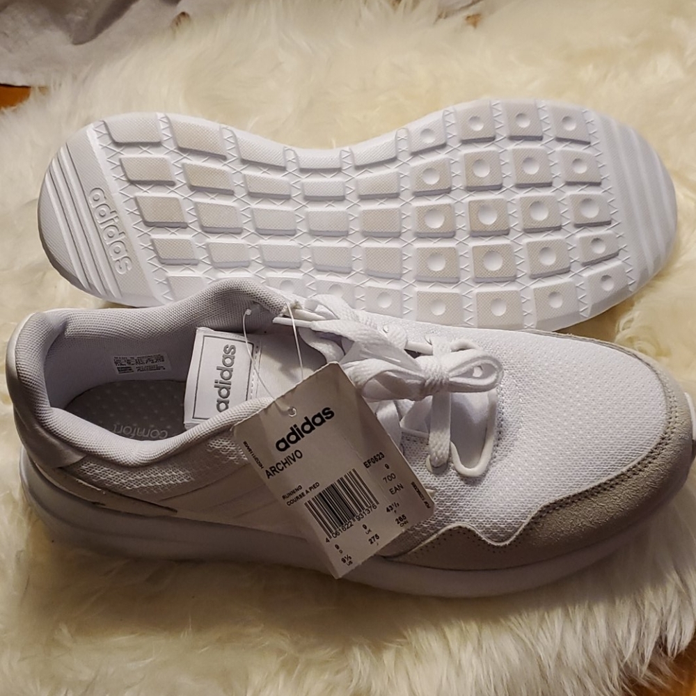 NWT Men's Adidas ARCHIVO - White in Size 9 1/2 - Picture 3 of 7